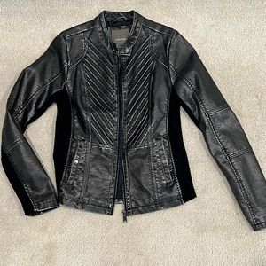Black leather looking jacket excellent condition